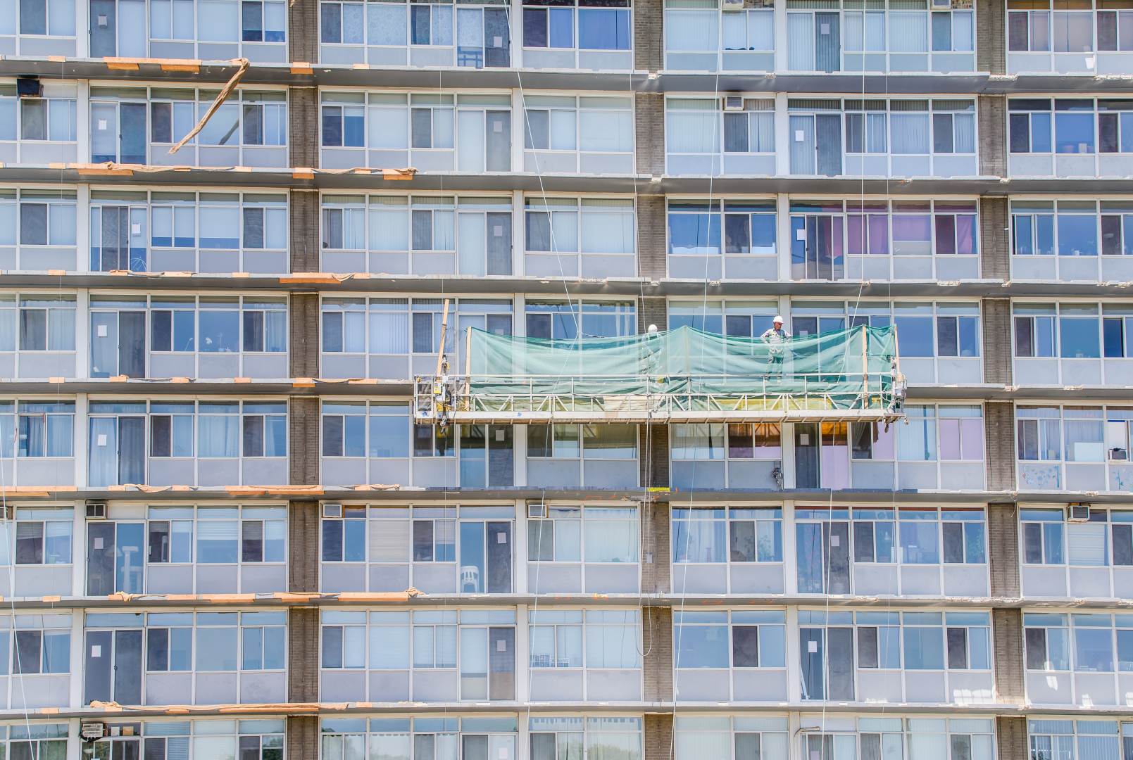 580 Christie Street - East and West End Wall and Balcony Rehabilitation