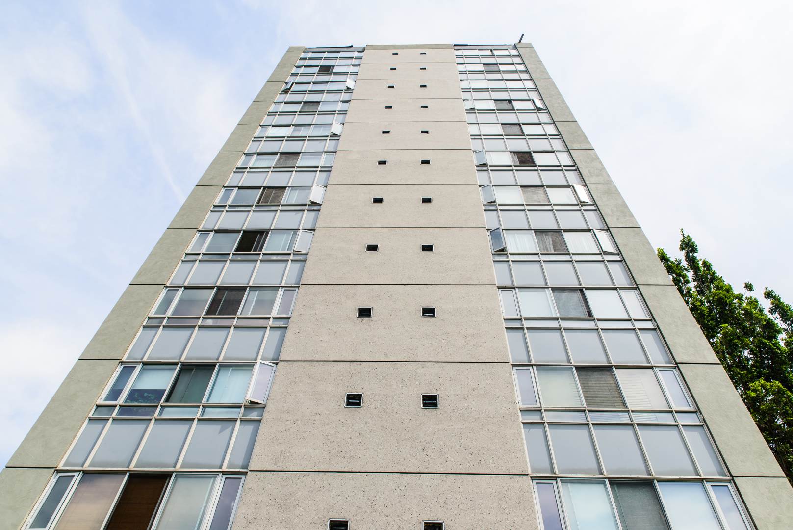 580 Christie Street - East and West End Wall and Balcony Rehabilitation